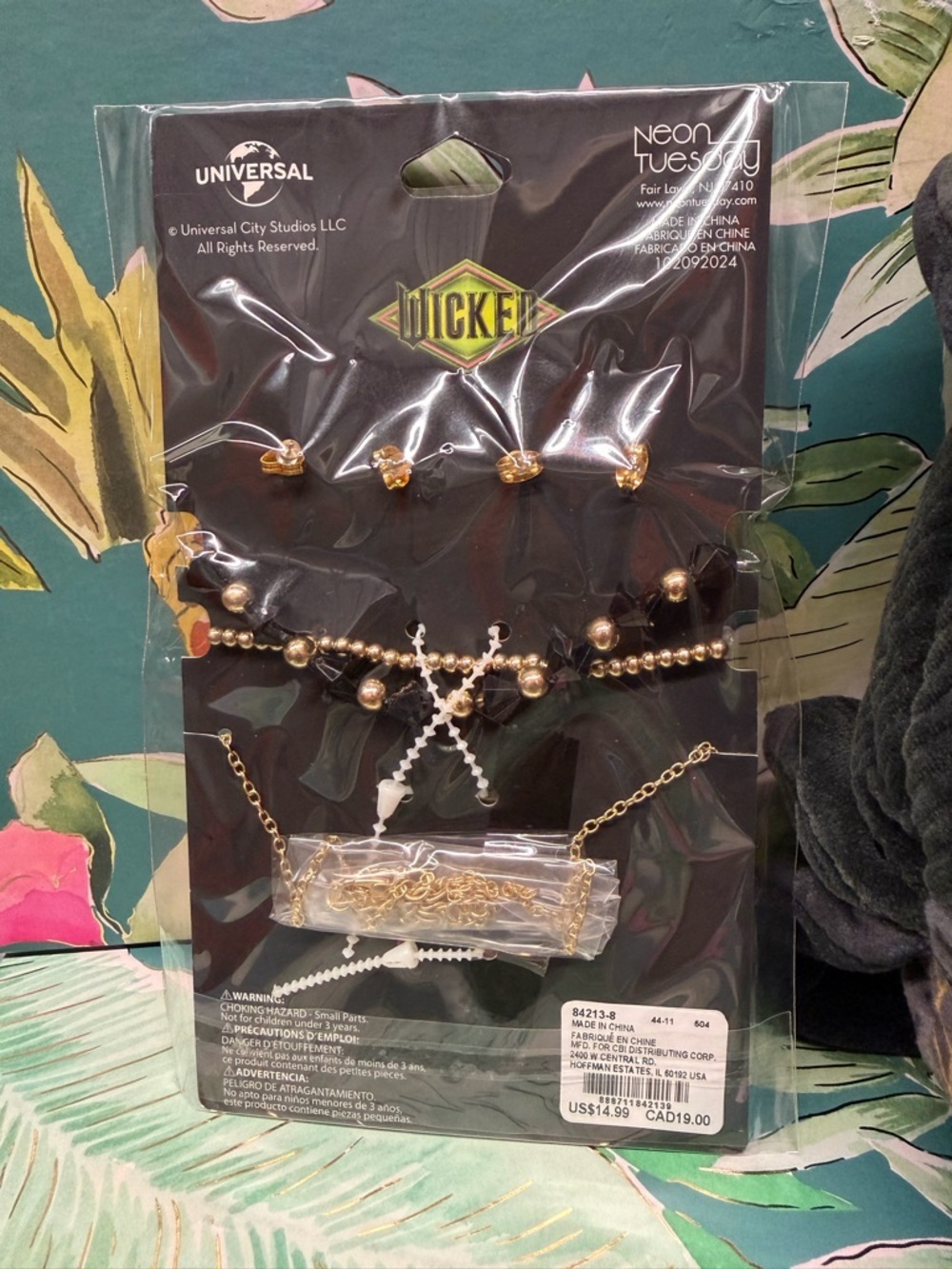 Wicked Elphaba set - Jewelry and Squishmallow nwt - Picture 4 of 6